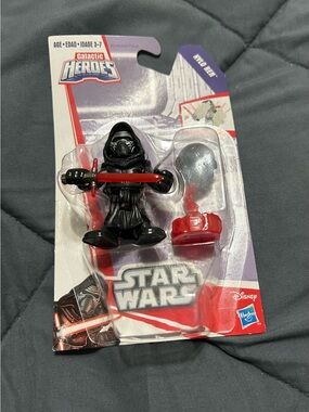 Hasbro Star Wars Kylo Ren Figure - Black & Red